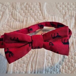 Janie and Jack boys size up to 3 red with moose bow tie, hook n loop VGUC